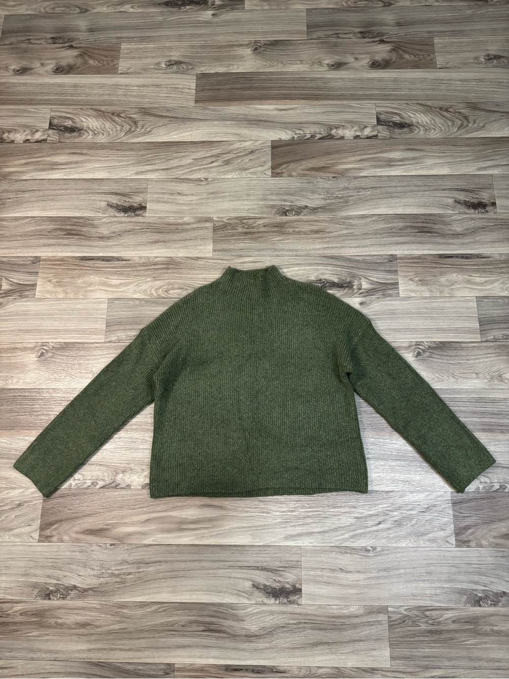 Abercrombie & Fitch Rib Knit Nock Neck Sweater in Green Size small